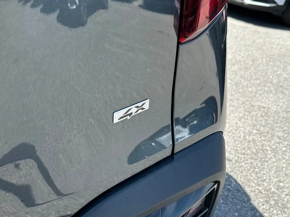 2024 Kia Seltos - Image 9 of 12