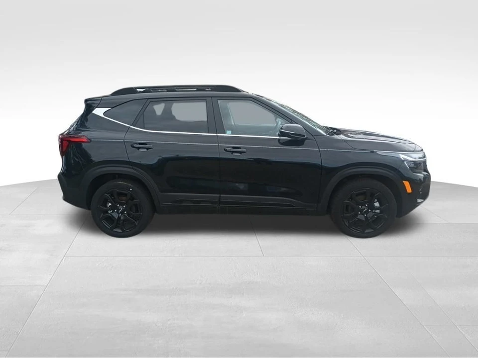 2024 Kia Seltos - Image 7 of 12