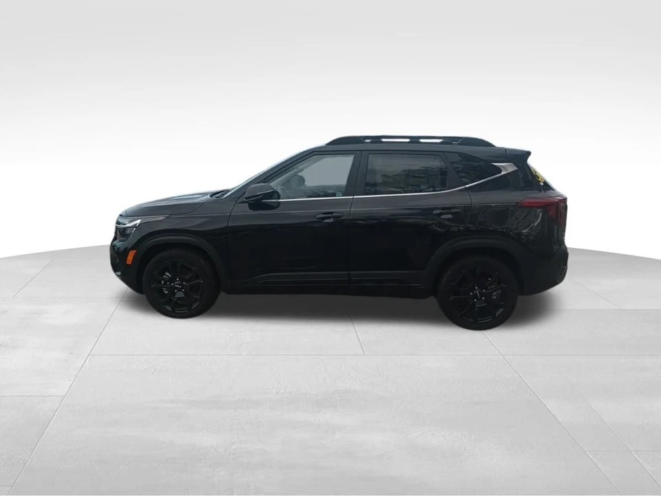 2024 Kia Seltos - Image 2 of 12