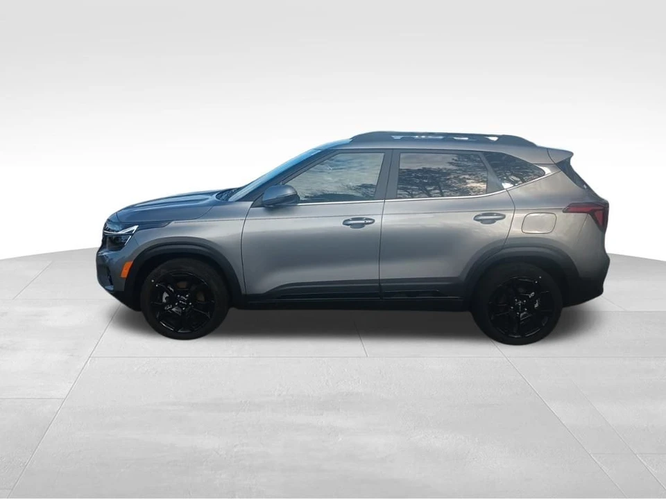 2024 Kia Seltos - Image 2 of 12