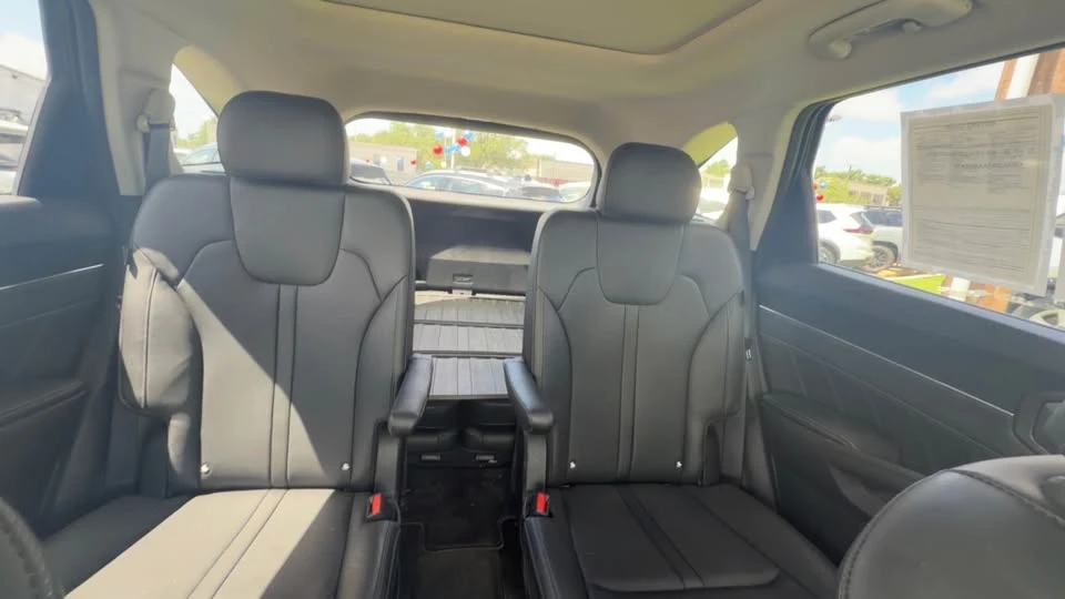 2024 Kia Sorento - Image 7 of 11