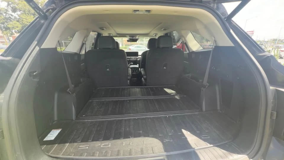 2024 Kia Sorento - Image 8 of 11