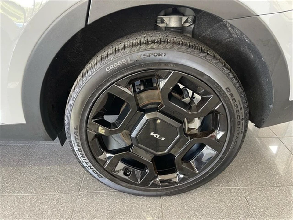 2024 Kia Sorento - Image 22 of 31