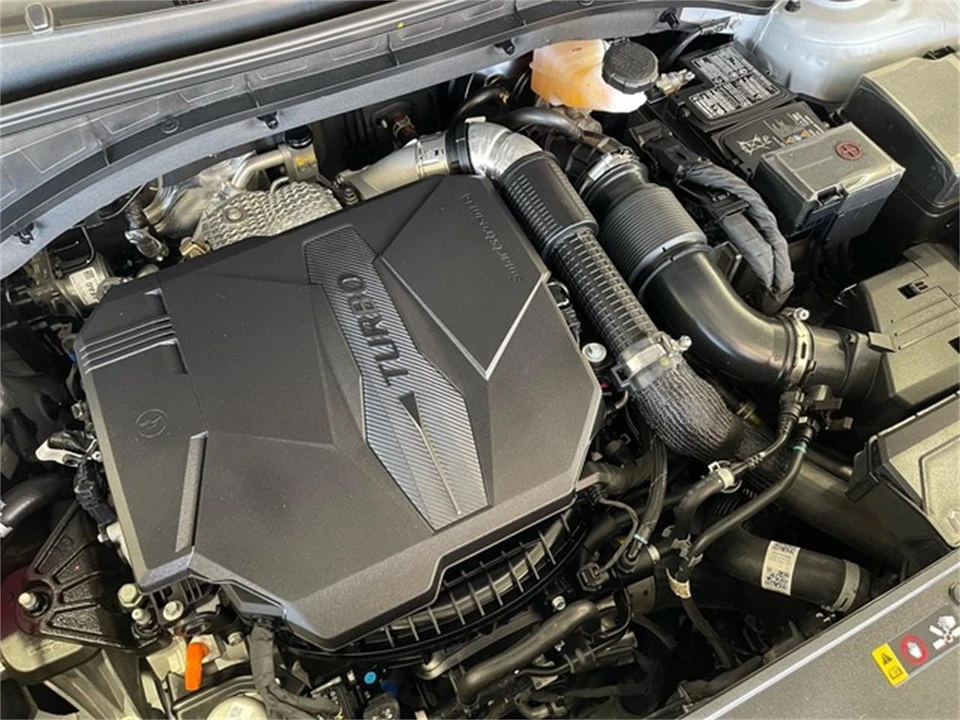 2024 Kia Sorento - Image 20 of 31