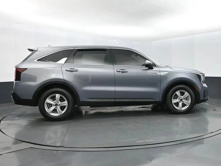 2024 Kia Sorento - Image 4 of 12