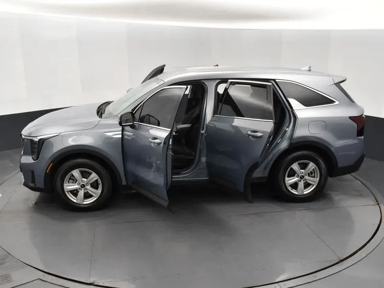 2024 Kia Sorento - Image 7 of 12