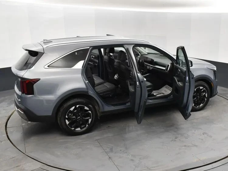 2024 Kia Sorento - Image 6 of 12