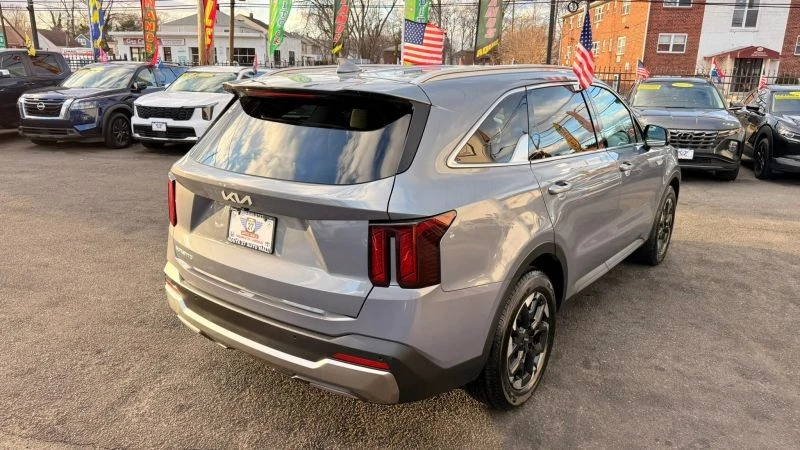 2024 Kia Sorento - Image 7 of 12