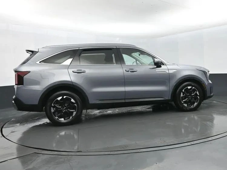 2024 Kia Sorento - Image 4 of 12