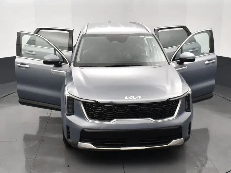 2024 Kia Sorento - Image 10 of 12