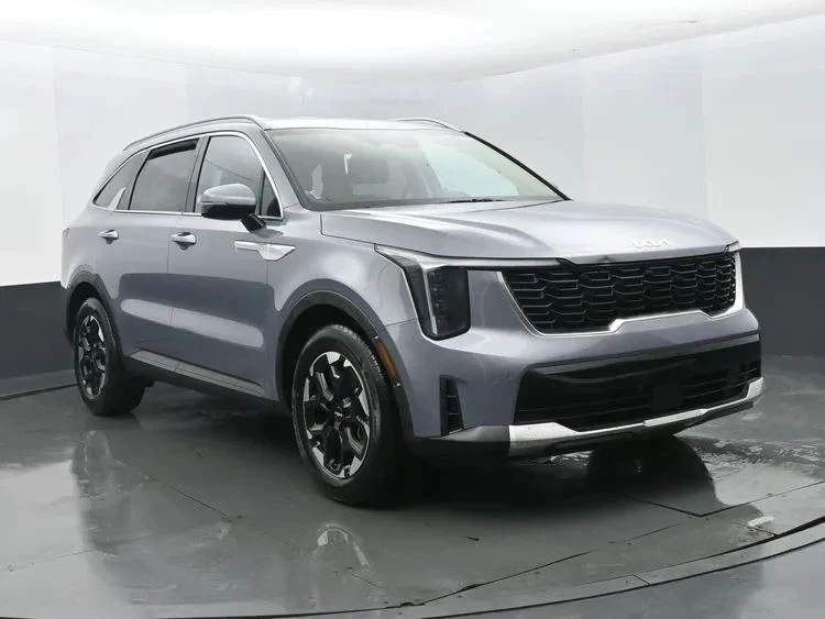2024 Kia Sorento - Image 2 of 12