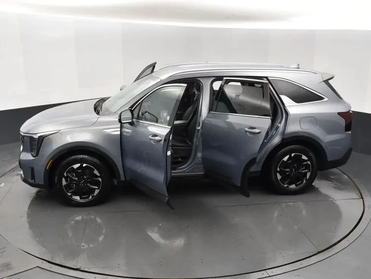 2024 Kia Sorento - Image 7 of 12