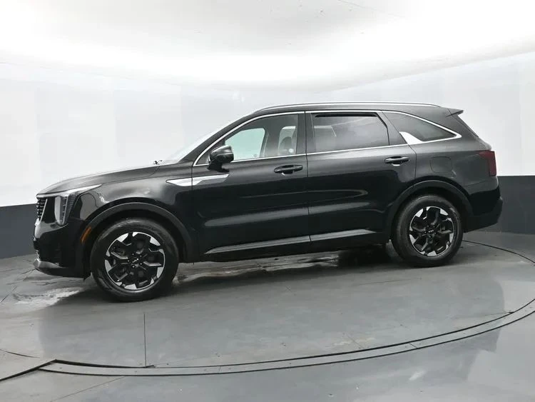2024 Kia Sorento - Image 5 of 12