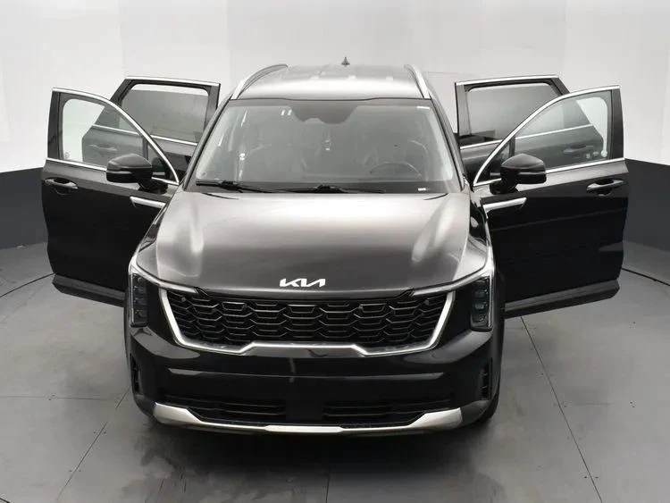 2024 Kia Sorento - Image 10 of 12
