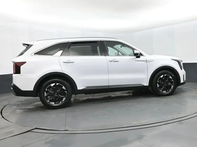 2024 Kia Sorento - Image 4 of 12