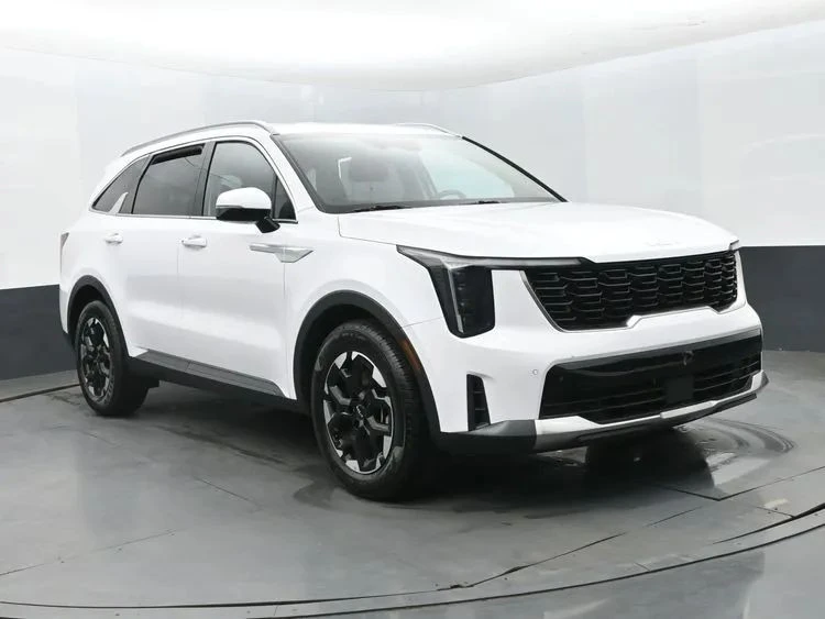 2024 Kia Sorento - Image 2 of 12