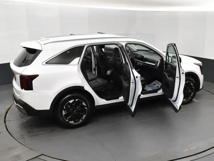 2024 Kia Sorento - Image 6 of 12