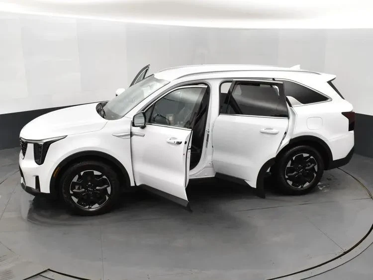 2024 Kia Sorento - Image 7 of 12