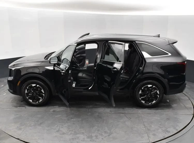 2024 Kia Sorento - Image 7 of 12