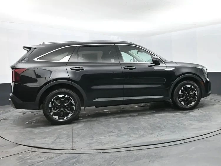 2024 Kia Sorento - Image 4 of 12