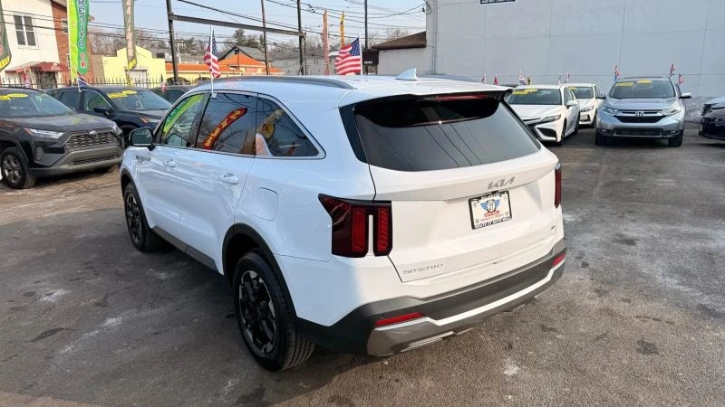 2024 Kia Sorento - Image 5 of 12