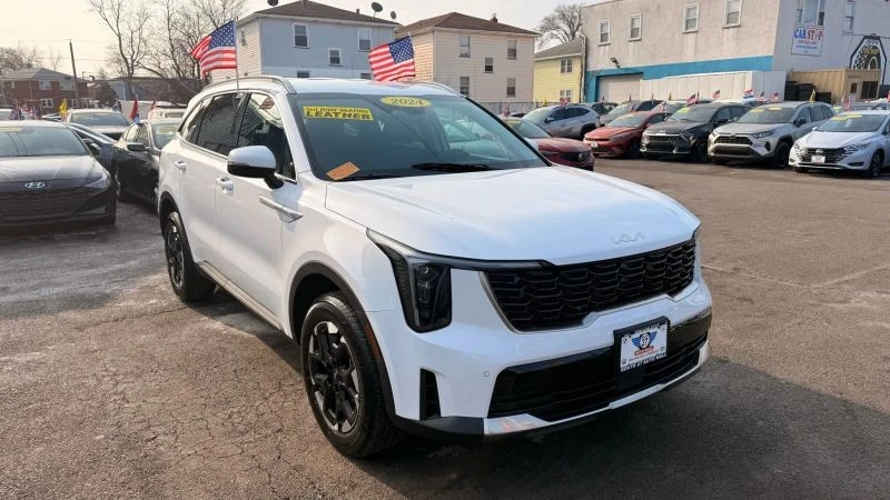 2024 Kia Sorento - Image 2 of 12