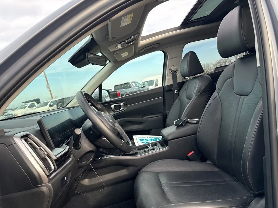 2024 Kia Sorento - Image 6 of 7