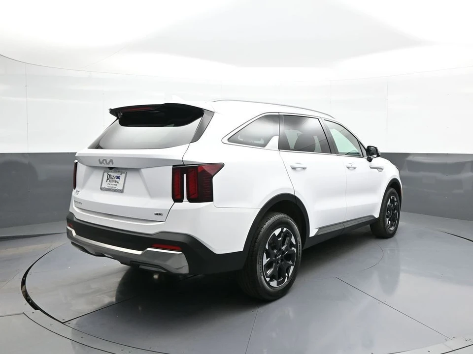 2024 Kia Sorento - Image 6 of 21