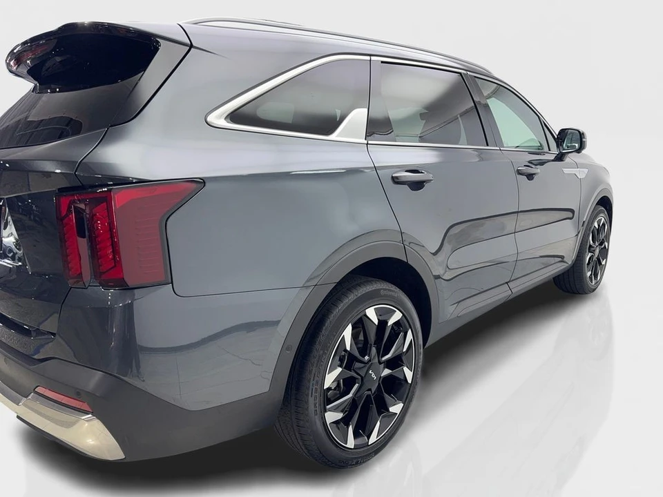 2024 Kia Sorento - Image 13 of 21