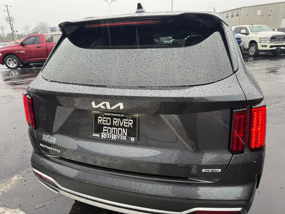 2024 Kia Sorento - Image 5 of 21