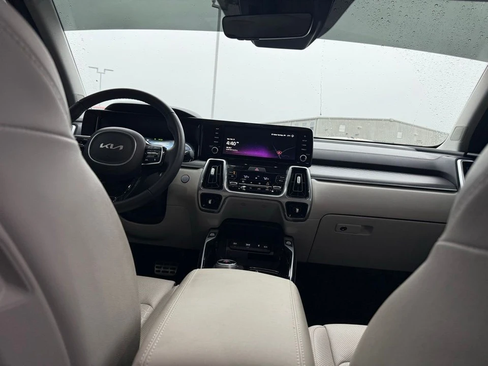 2024 Kia Sorento - Image 14 of 21