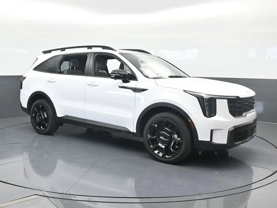 2024 Kia Sorento - Image 8 of 12