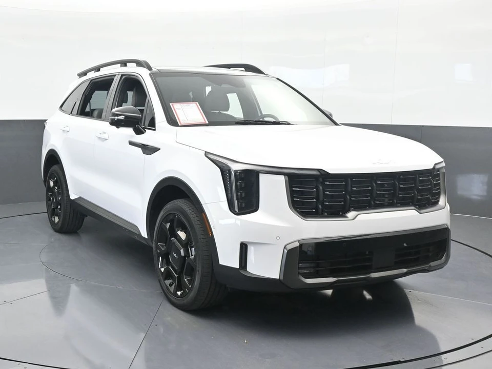 2024 Kia Sorento - Image 9 of 12