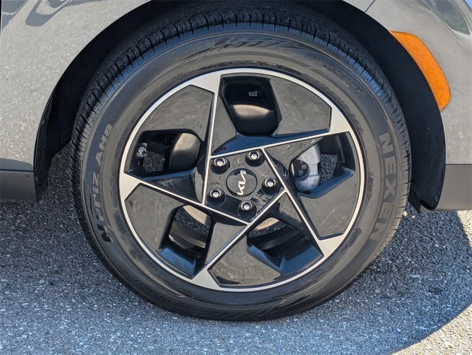 2024 Kia Soul - Image 9 of 12