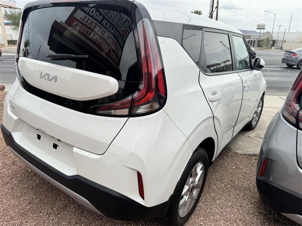 2024 Kia Soul - Image 4 of 15