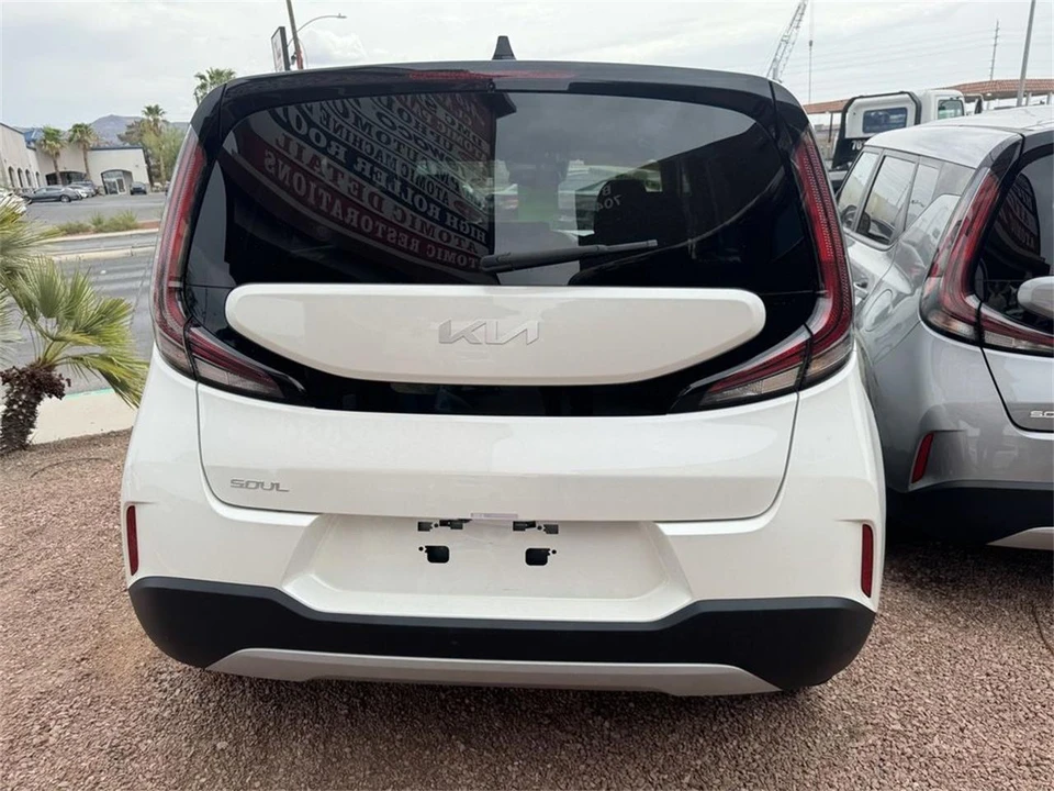2024 Kia Soul - Image 5 of 15
