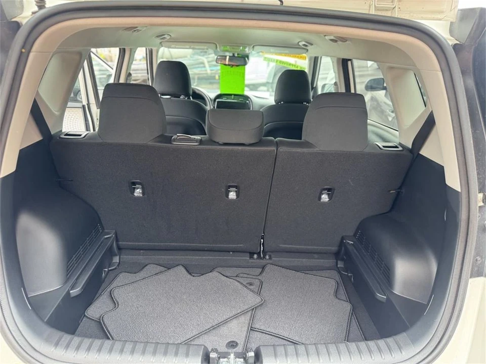 2024 Kia Soul - Image 12 of 15