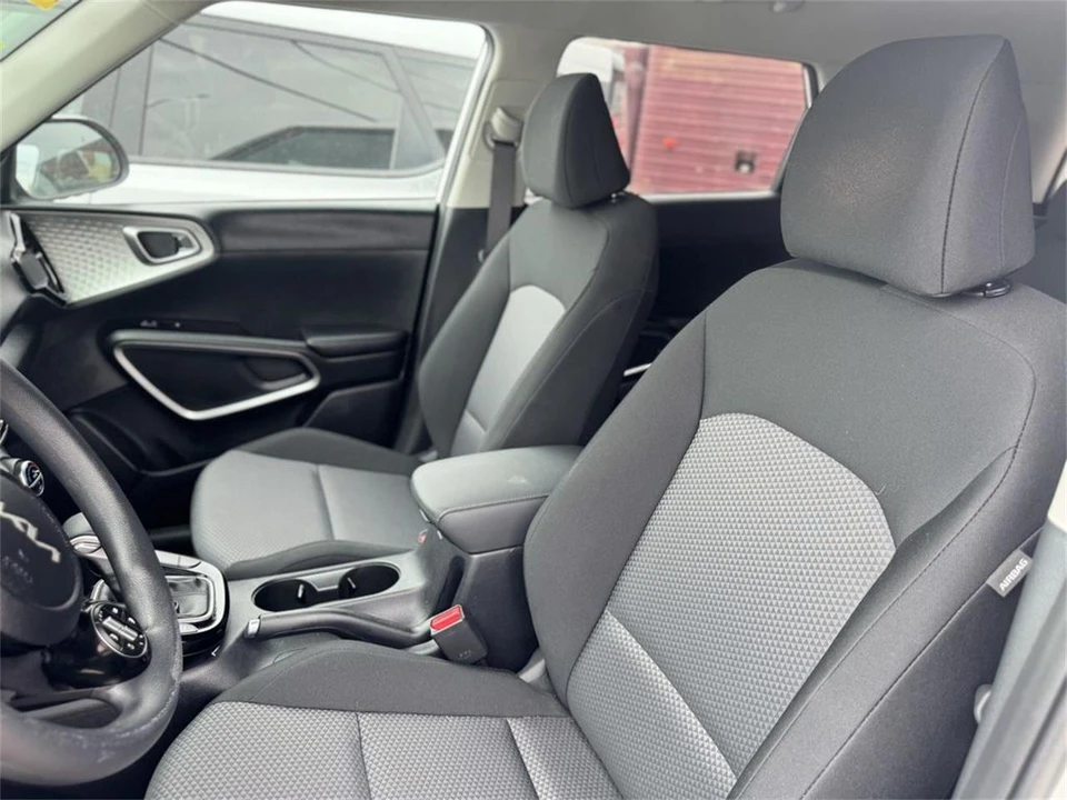 2024 Kia Soul - Image 7 of 15