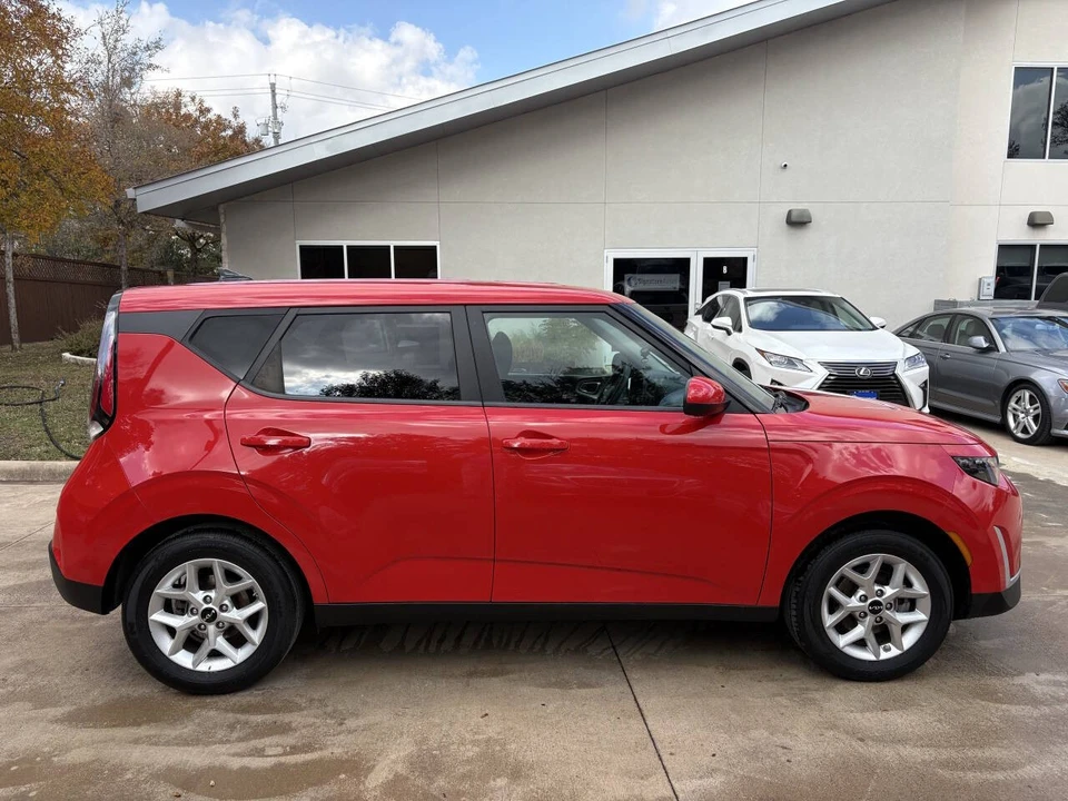 2024 Kia Soul - Image 3 of 21