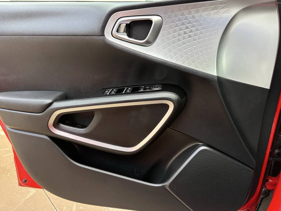 2024 Kia Soul - Image 19 of 21