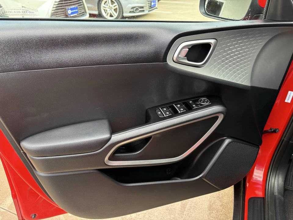 2024 Kia Soul - Image 10 of 21