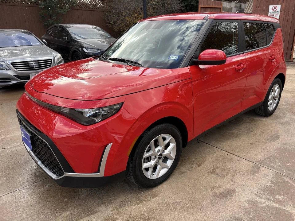 2024 Kia Soul - Image 8 of 21