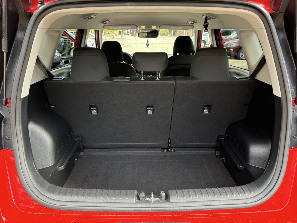 2024 Kia Soul - Image 14 of 21
