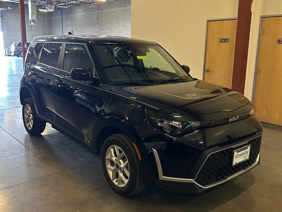 2024 Kia Soul - Image 2 of 8