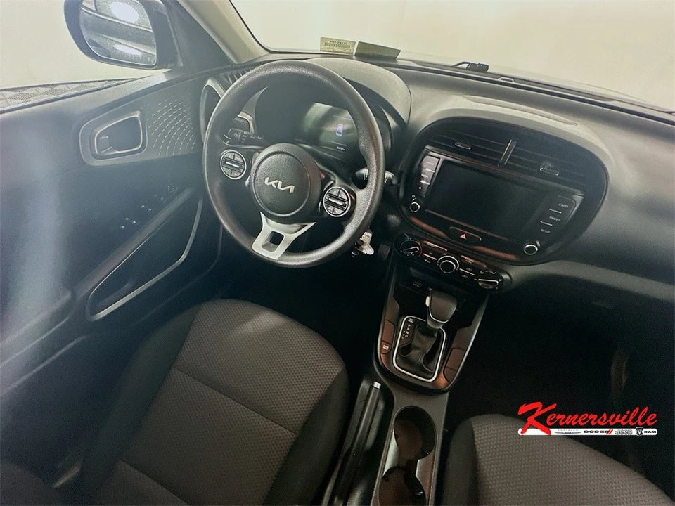 2024 Kia Soul - Image 9 of 21