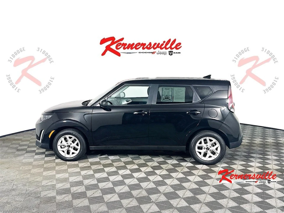 2024 Kia Soul - Image 4 of 21