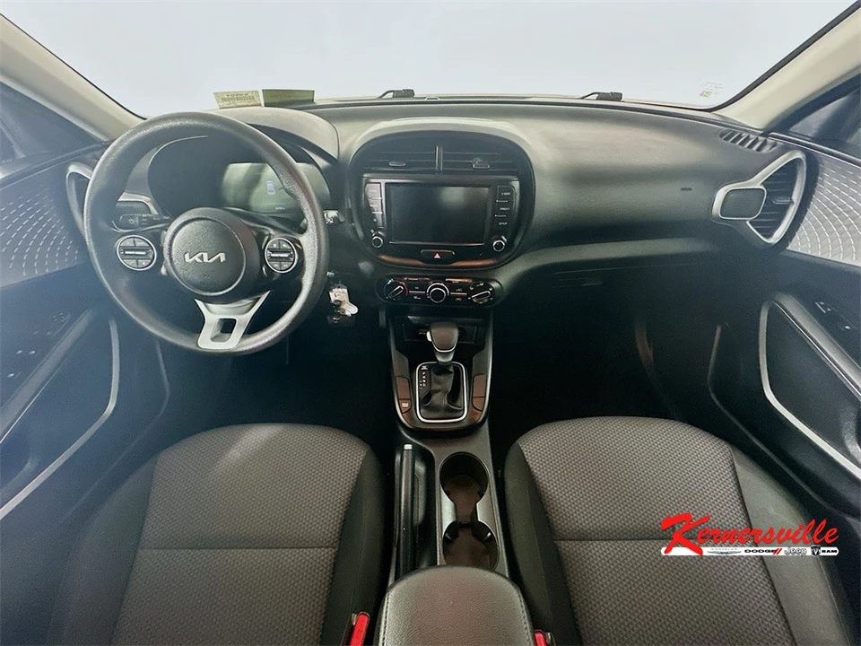 2024 Kia Soul - Image 10 of 21