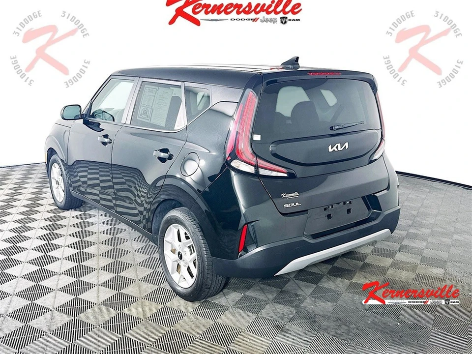 2024 Kia Soul - Image 5 of 21