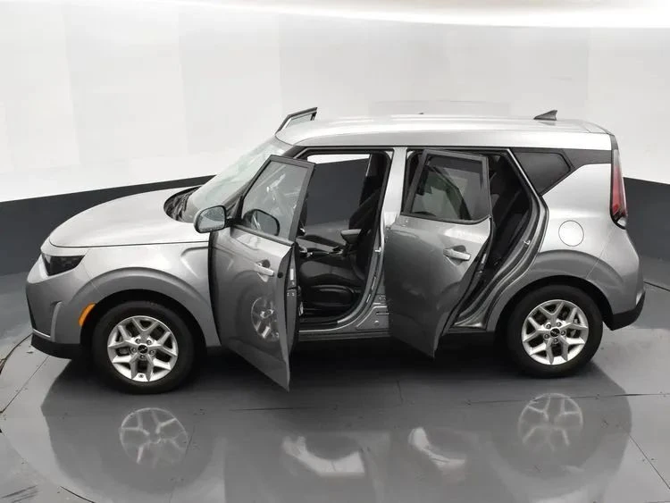 2024 Kia Soul - Image 7 of 12