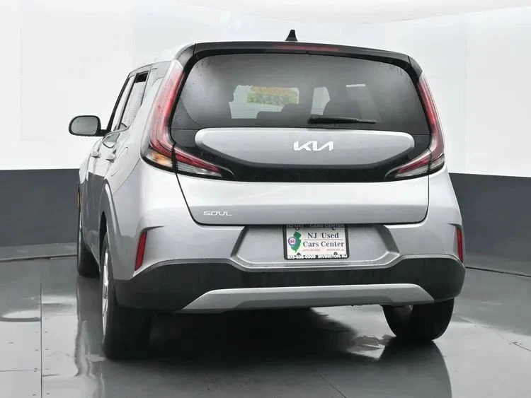 2024 Kia Soul - Image 8 of 12